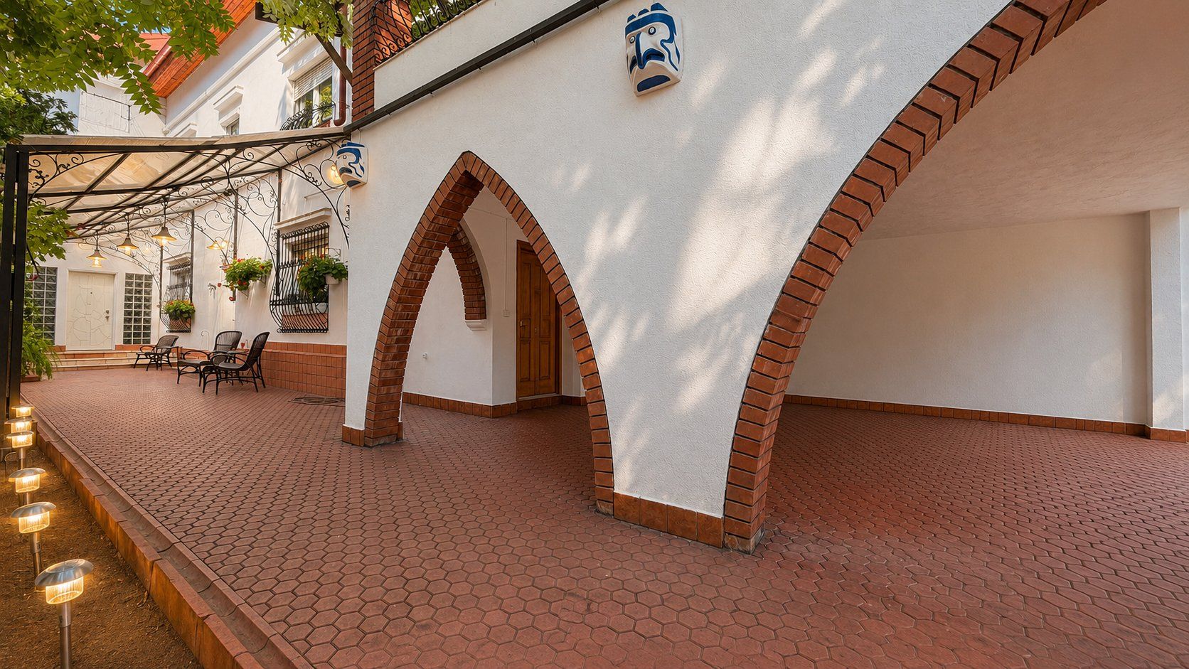 Vila zona Stefan cel Mare - 380 mp teren - 452 mp utili, Rezidential / Office - Poză 2