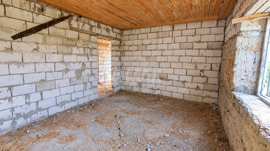 CASĂ GENEROASĂ CU 3 CAMERE – 90 m² | 17 ARI| ANENII NOI - Poză 9
