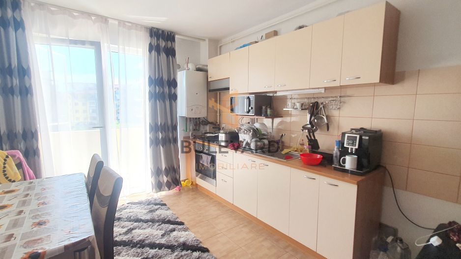 Apartament cu 3 camere+parcare, zona strazii Florilor! - Poză 1