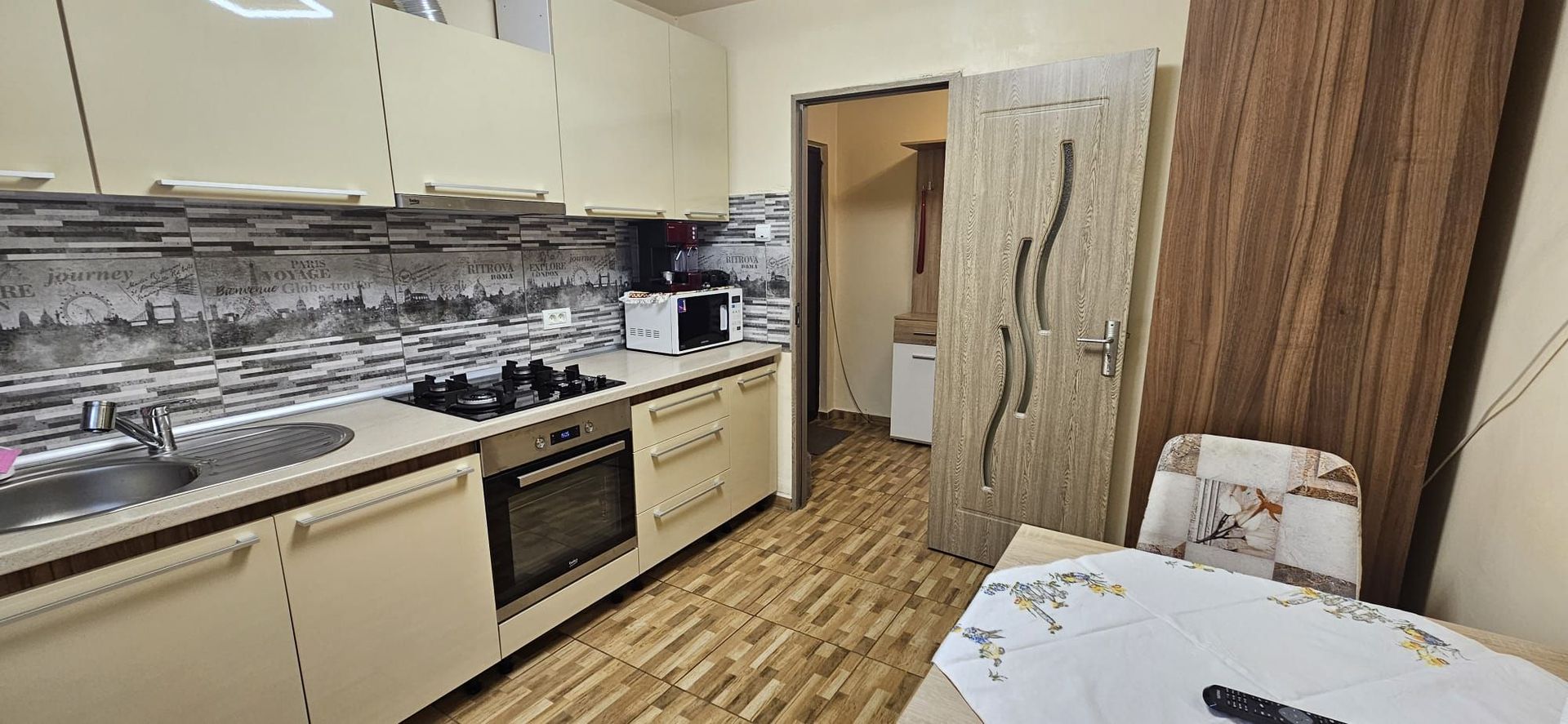Apartament 3 camere, Zona Circumvalatiunii, Etaj 2, Mobilat si Utilat complet - Poză 5