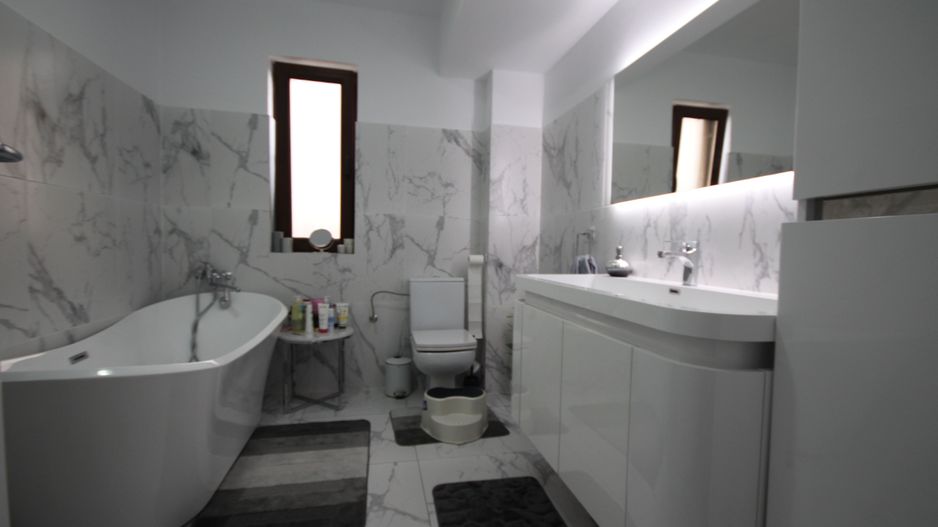 Modern si primitor - Poză 33