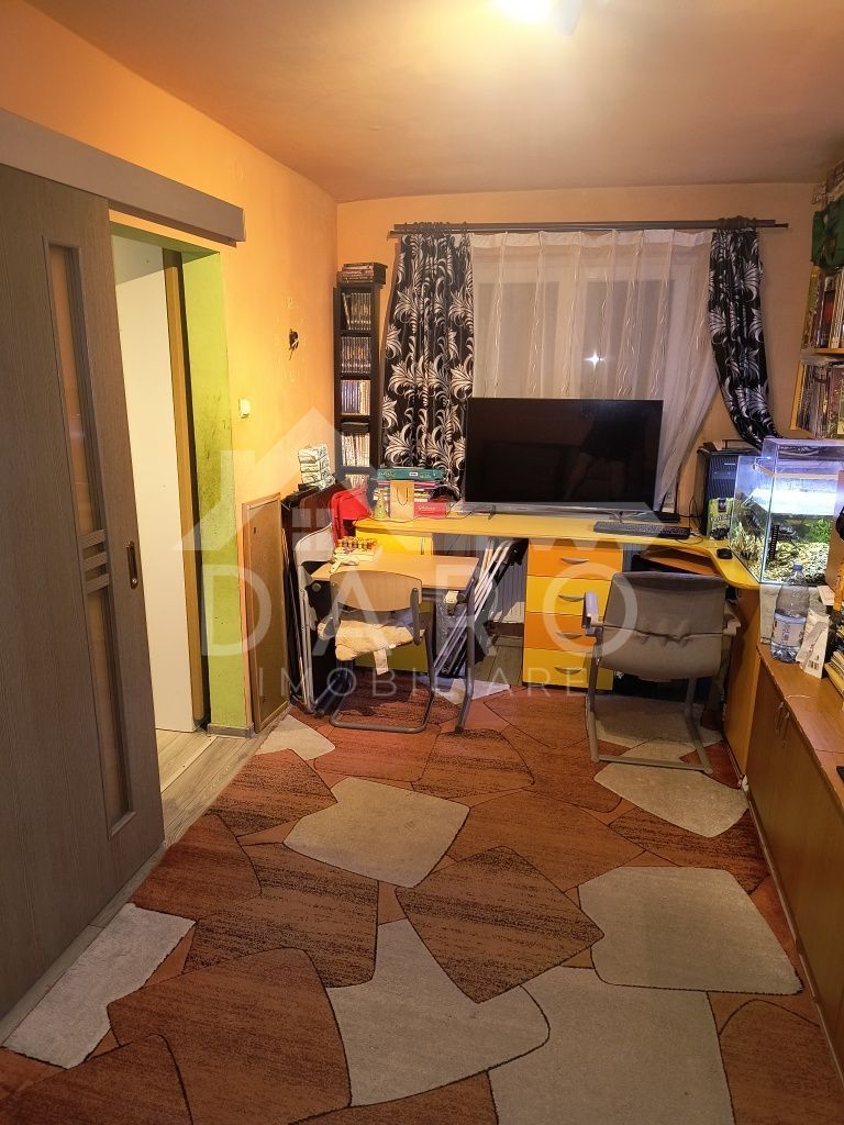 Vindem apartament in cartieul Dambu - Poză 1
