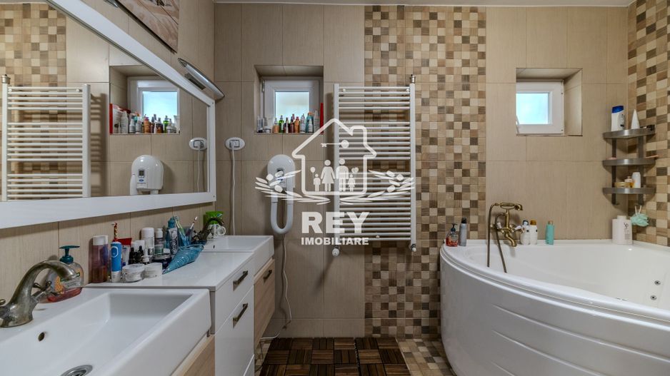 De Vânzare Vila Superba la liziera parcului Sub Arini - Poză 5