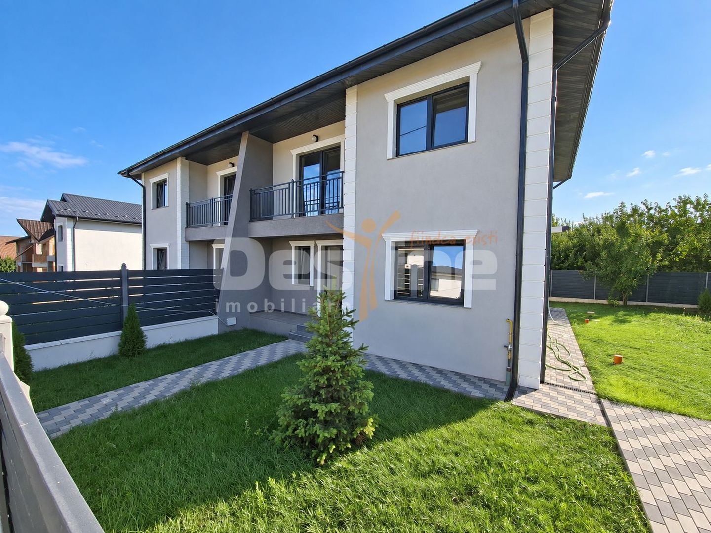 Duplex  în Miroslava – 4 camere, 105 mp utili, teren 300 mp - Poză 1
