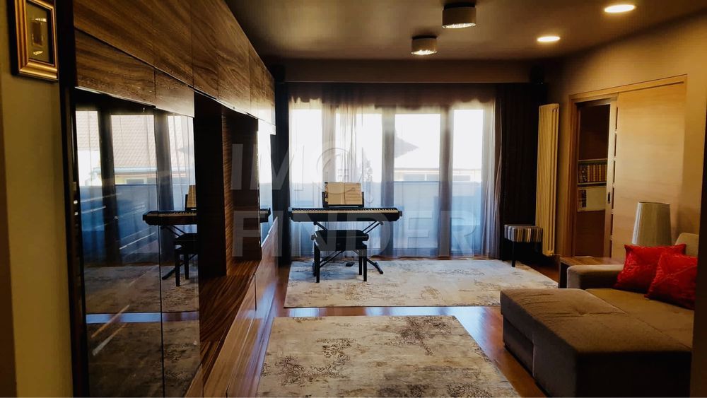 3 Camere Bloc Vila 100mp cu 2 parcari zona Campului - Poză 2