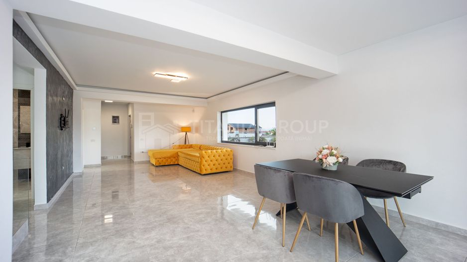 Prestigiu si eleganta! Proprietate de LUX, cu garaj si piscina -Harman - Poză 1