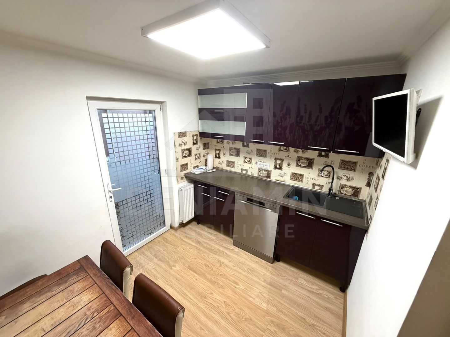 Apartament 3 camere si 2 bai Rovine decomandat 67mp  an1985 - Poză 7