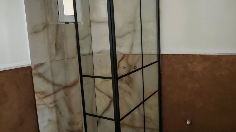 Corp de casa P+M 4 camere , ASTRA - Carpatilor -LIDL- ,curte comuna. - Poză 30