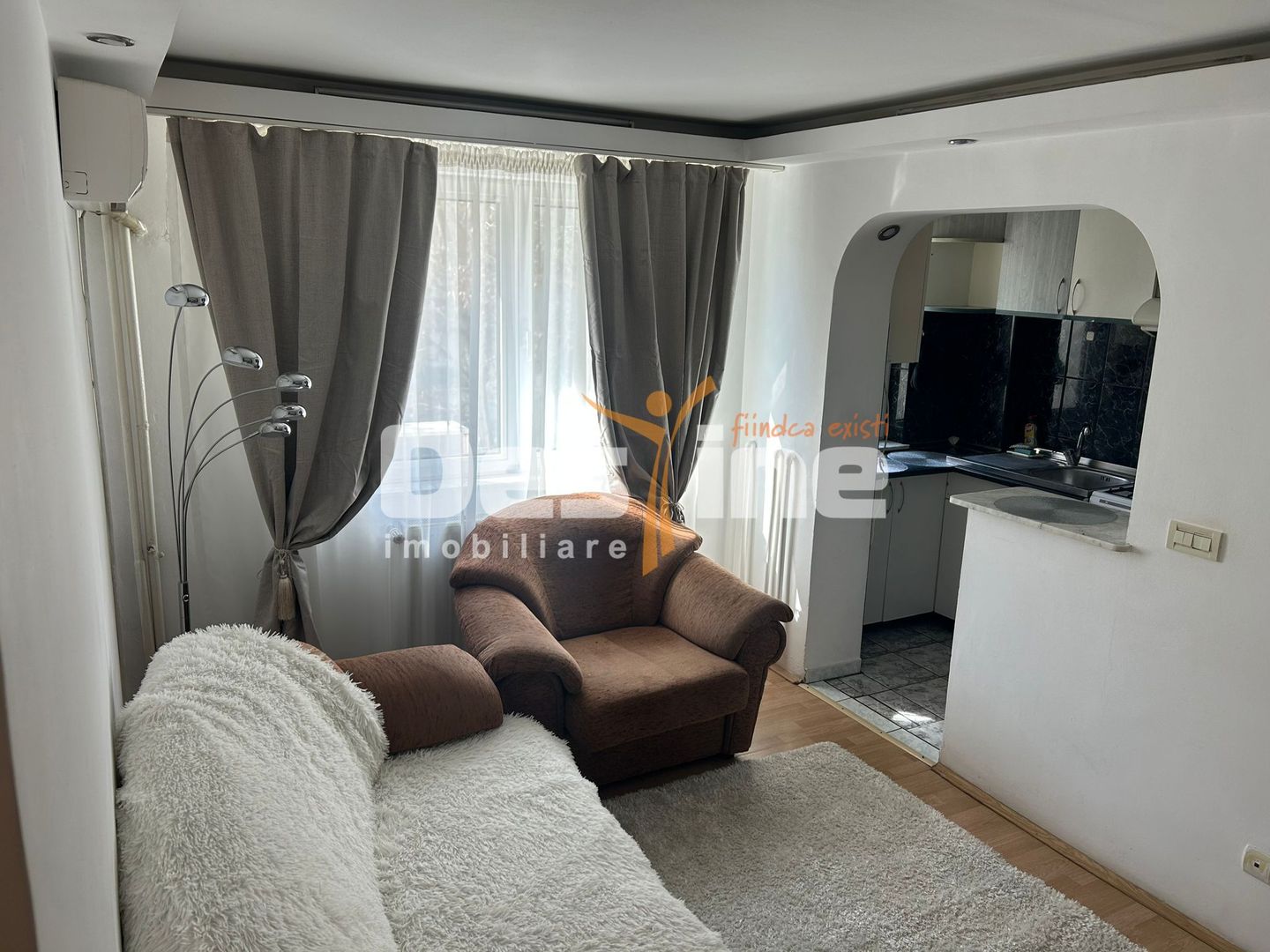 Podu Ros - Apartament 3 camere semidecomandat, MOBILAT și UTILAT - Poză 3