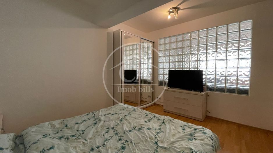 Apartament cu 3 camere de vanzare în Zona Nufărul, Oradea - Poză 2