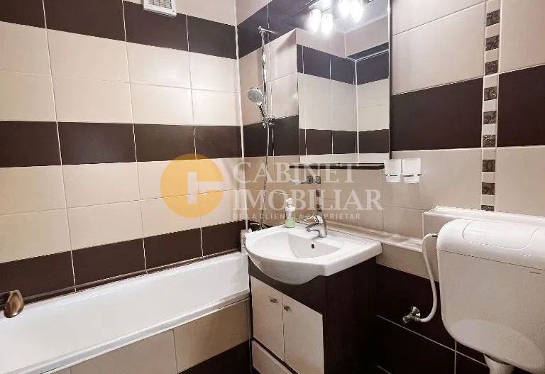 Chirie - 3 camere - Centru - Poză 8