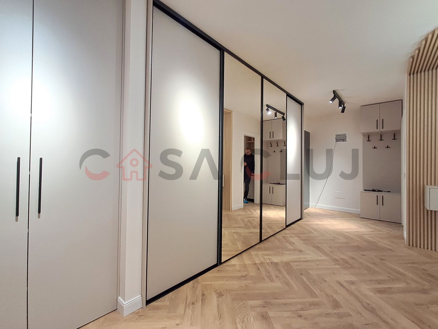 Apartament La cheie, Balcon 12mp,  Ansamblu Rezidențial modern!! - Poză 4