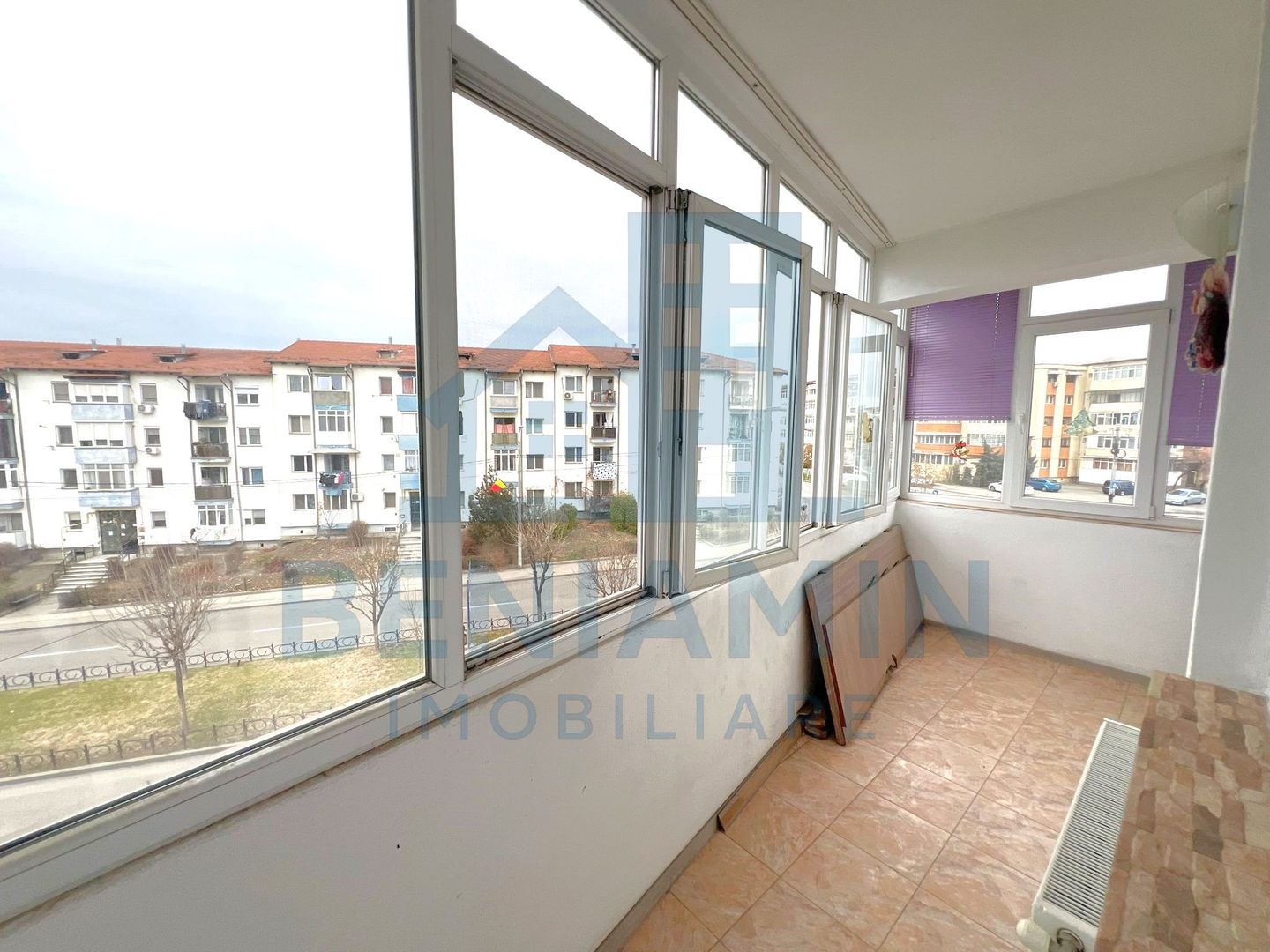 3 camere-2 bai-bloc nou-2 balcoane-Centrala-Apa separat-Mobilat-liber - Poză 7