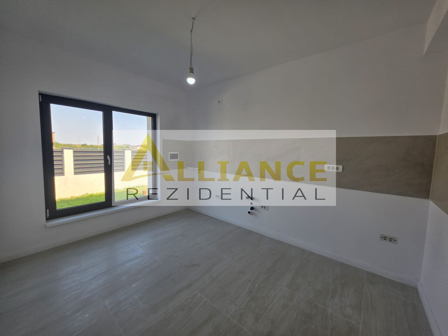 Vila 4 Camere | Curte amenajata - Poză 9