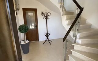 Eleganță și confort – apartament cu 3 camere în zona Câmpului. - Poză 1