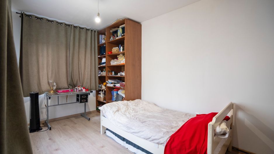 Casa 5 camere in Rogerius, la bulevard, cu acces auto - Poză 2