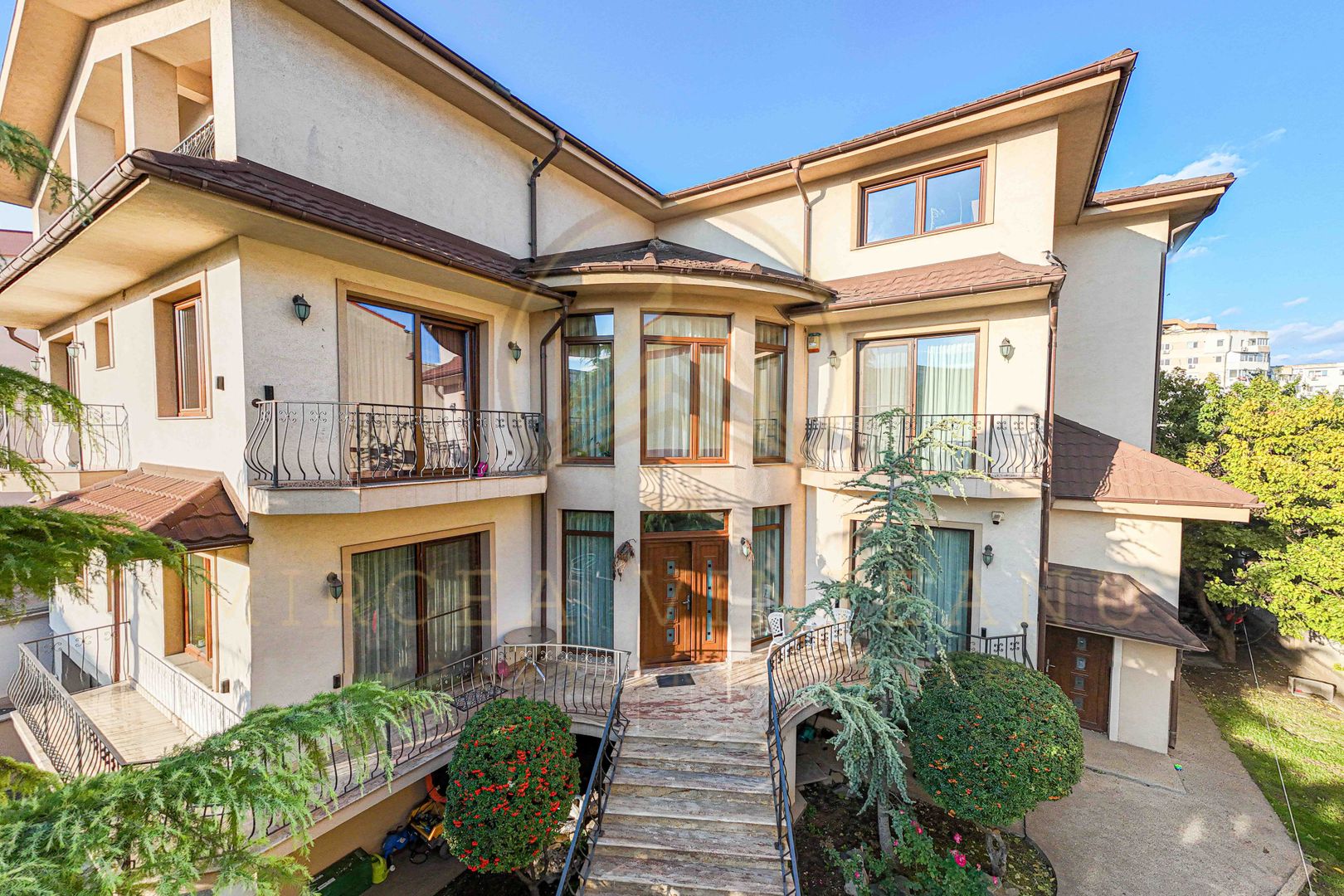 DACIA - Vila D+P+1E+M, teren 780 mp, deschidere 24 ml. - Poză 103