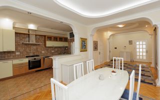 Chirie, apartament, 3 camere, str. 31 August 1989, Centru - Poză 1