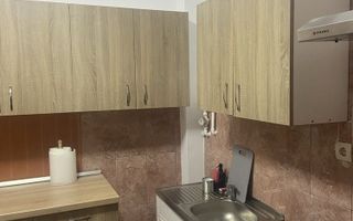 Vând apartament 2 camere, 50 mp si balcon, renovat și mobilat. - Poză 2