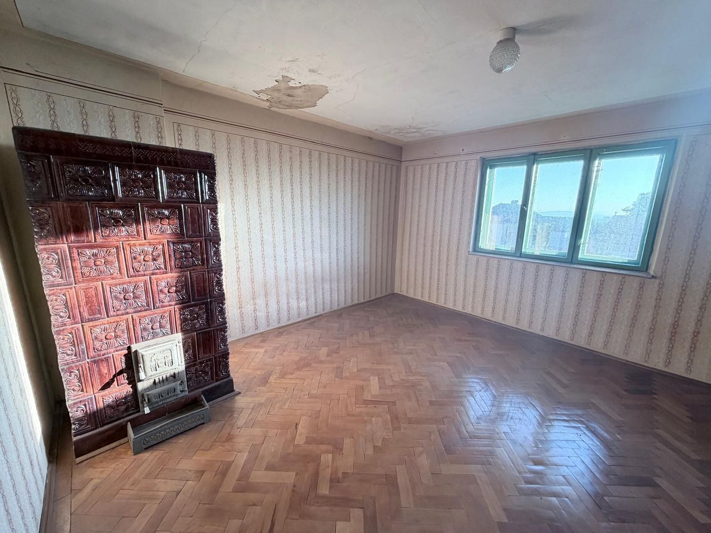 Apartament spațios  la casa- preț atractiv/COVASNA - Poză 2