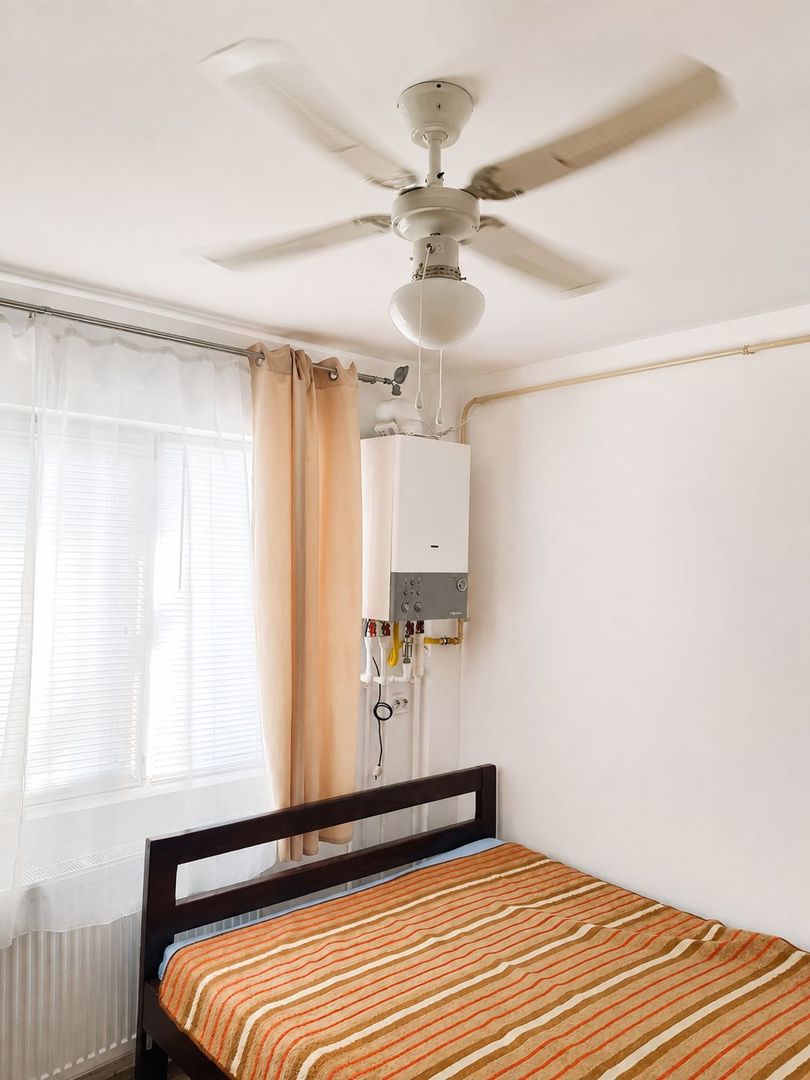 Garsoniera 18 mp baie proprie, total renovata Canta 40000 euro - Poză 2