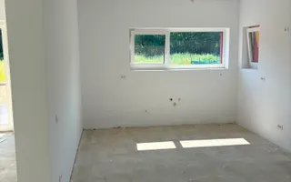 VILĂ CONTEMPORANĂ DE VÂNZARE – 450.000 €     COMISION% - Poză 11