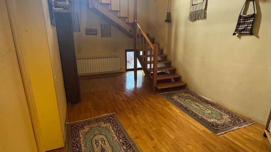 Casa de închiriat 7 camere Sector 4, ideal pentru clinica, gradinita - Poză 23