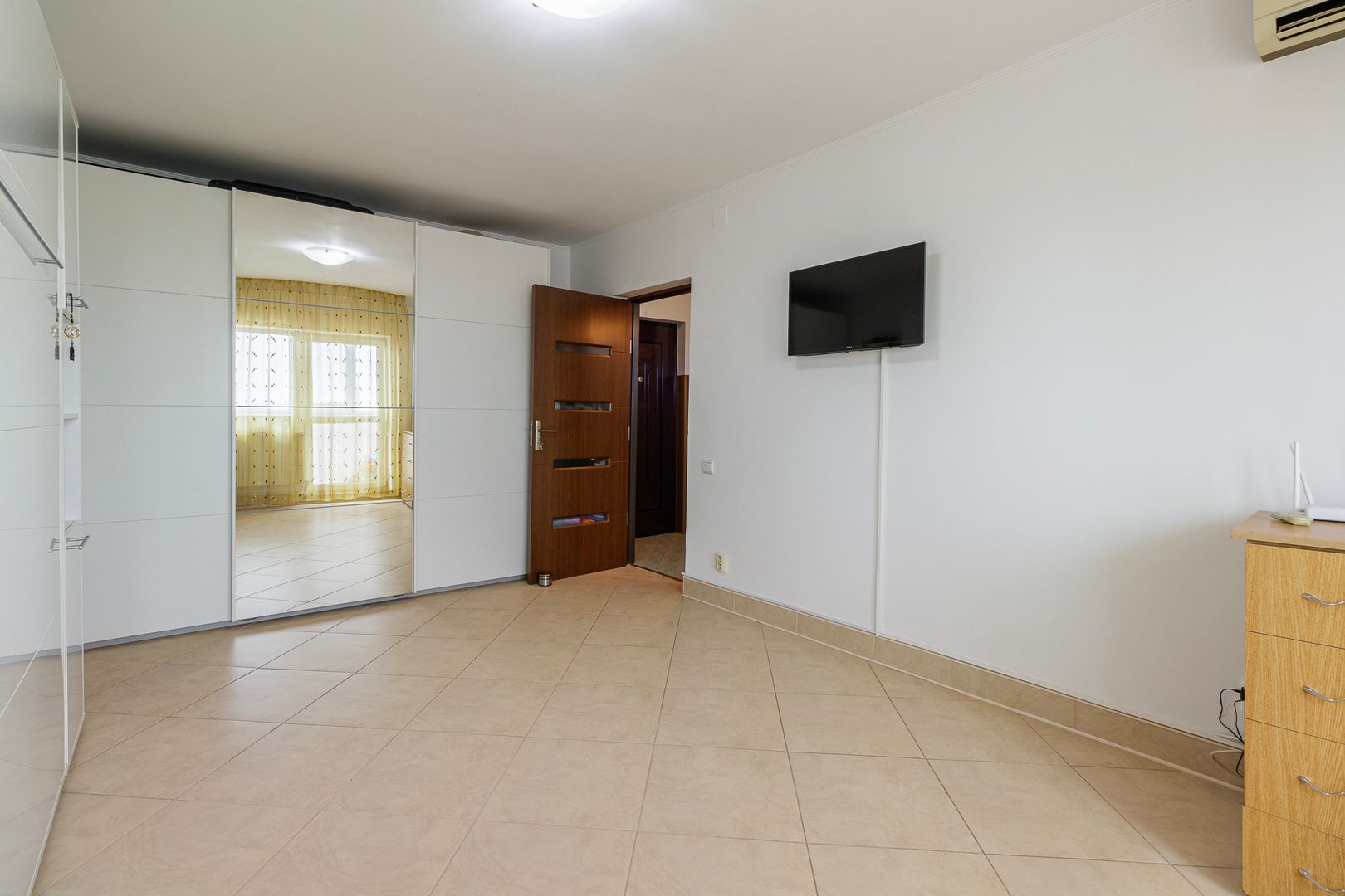 Garsoniera cu priveliste - Pallady - Poză 3