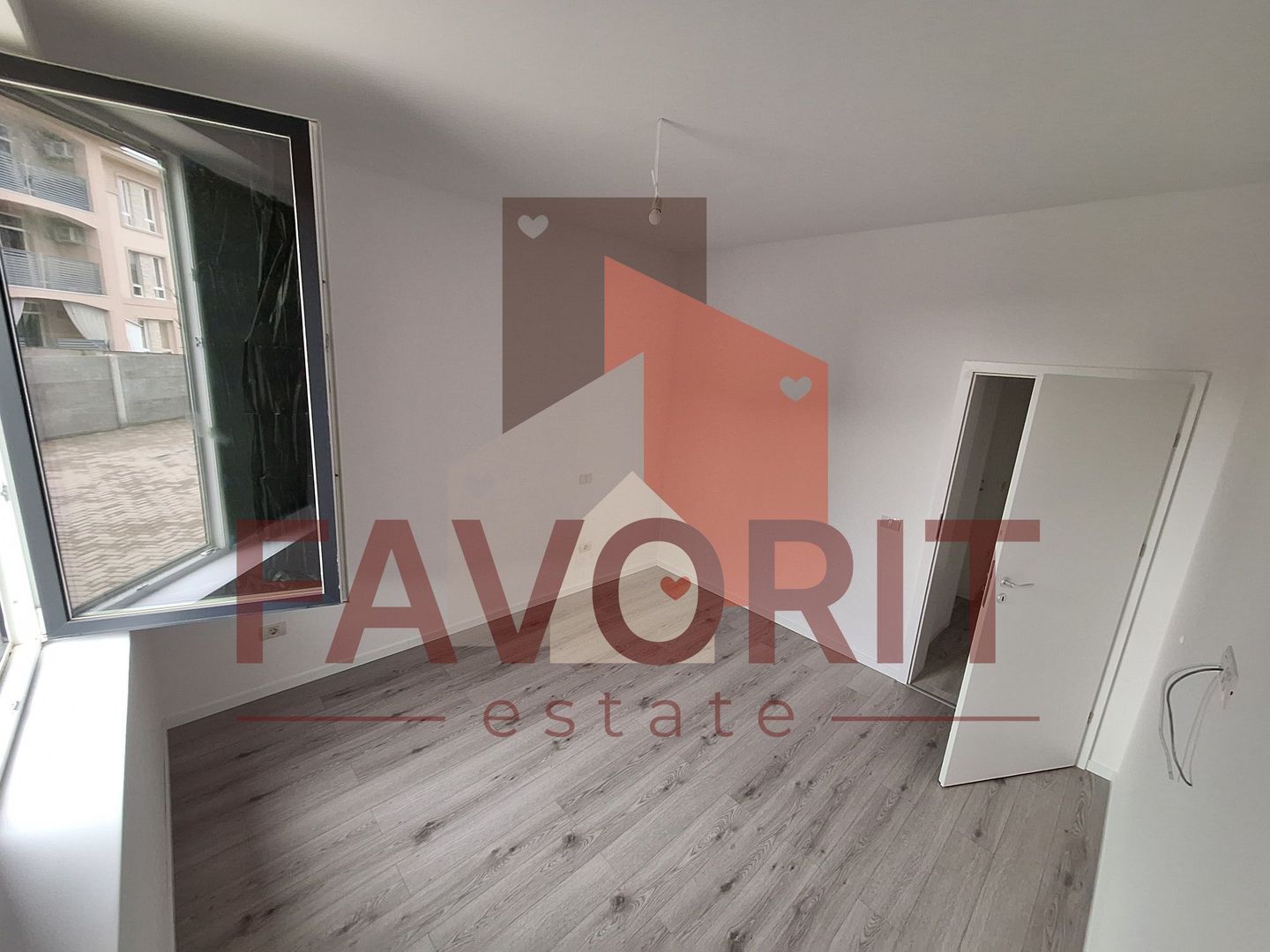 Apartament cu 2 camere in Braytim. Decomandat. Curte Proprie - Poză 2