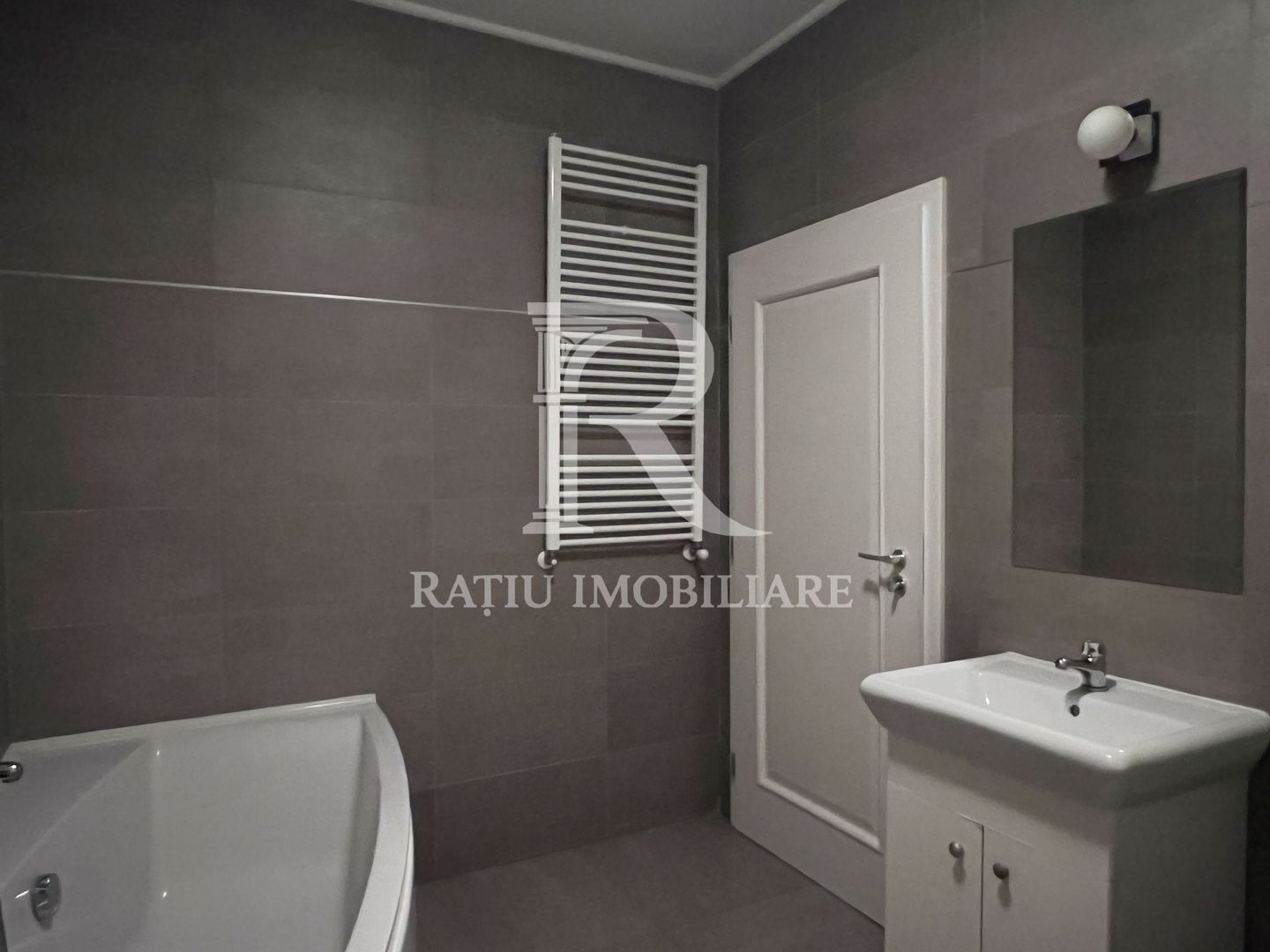 Apartament cu 3 Camere | Dormitor Matrimonial | Luceafărul | Oradea - Poză 12