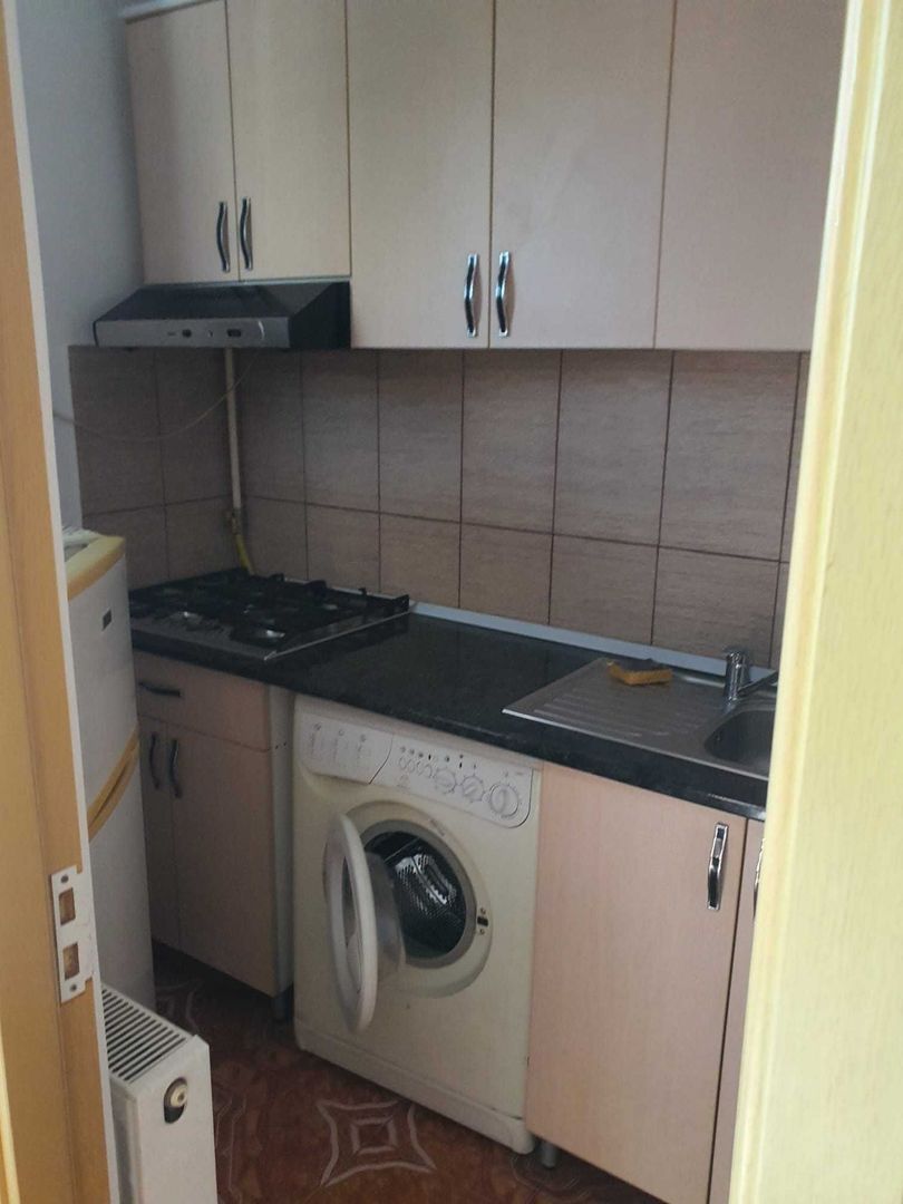 Garsoniera cocheta de vanzare - Str Ostrovului Etaj3/4 - Poză 6