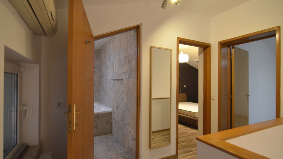 Casa insiruita zona Pipera complex rezidential AZUR - Poză 11