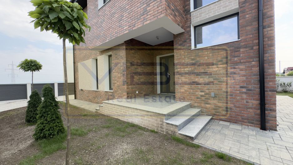 Casa individuala PREMIUM D+P+E 419mp teren, Miroslava - Poză 3