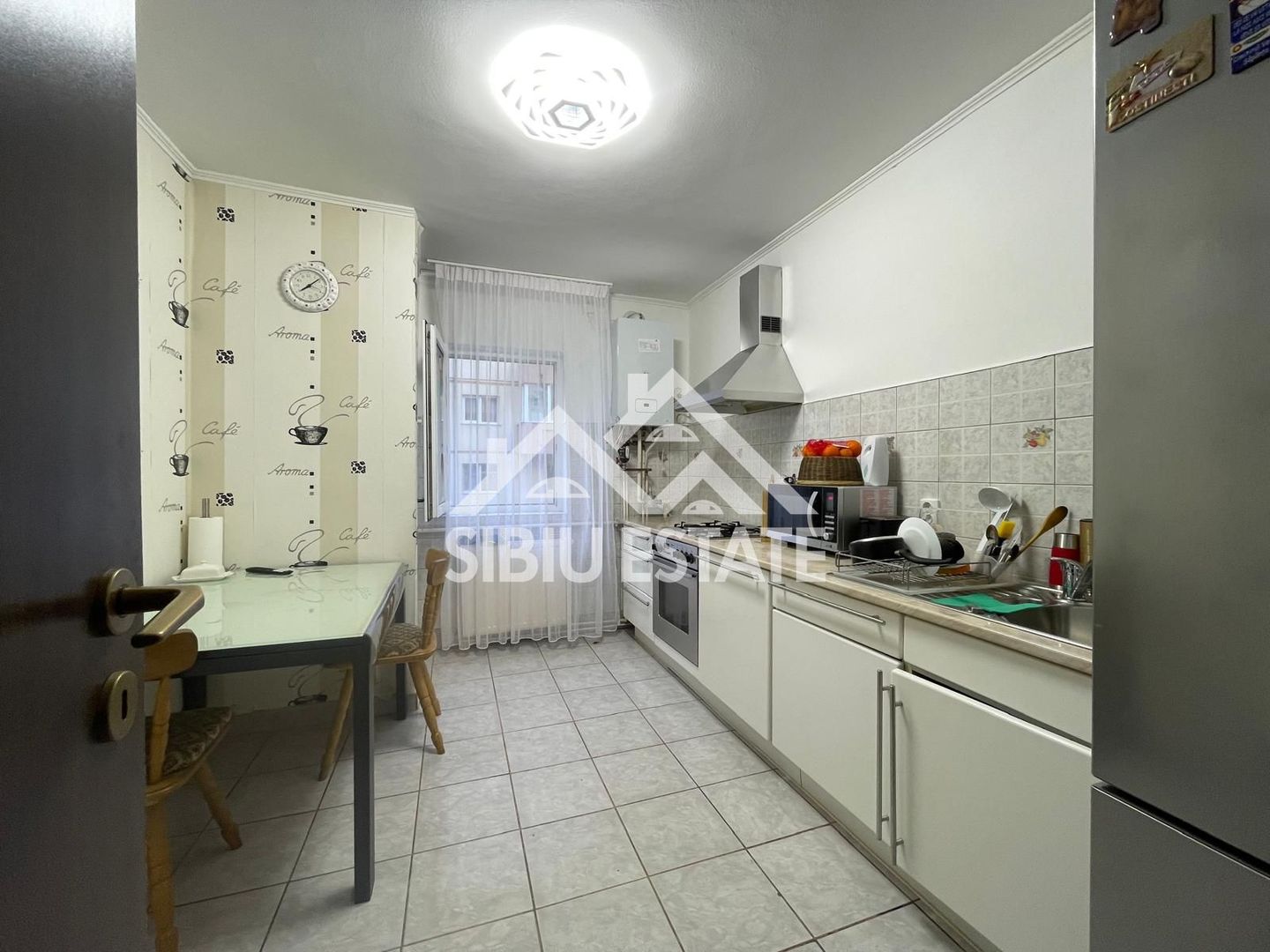 Apartament decomandat cu 3 camere 65mp utili, Turnisor - Poză 2