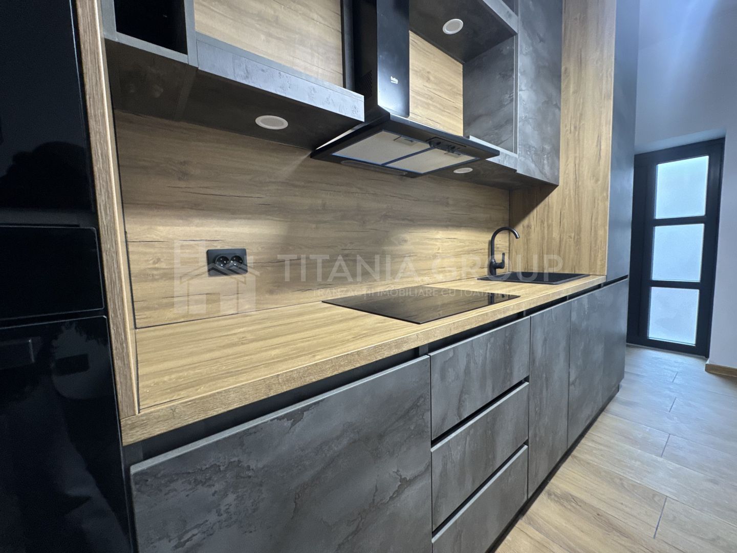 Garsonieră 42 mp complet renovata, zonă centrală, vis-a-vis Teatrul Dramatic - Poză 7