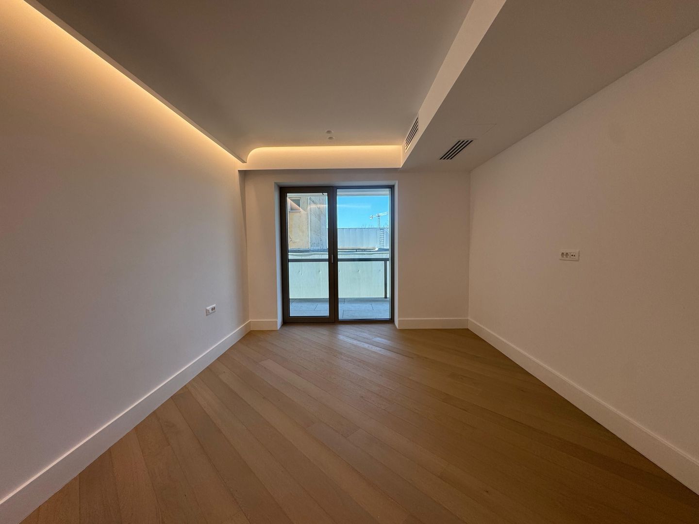 3 CAMERE || CORTINA 126 || EROUIANCU NICOLAE - Poză 3