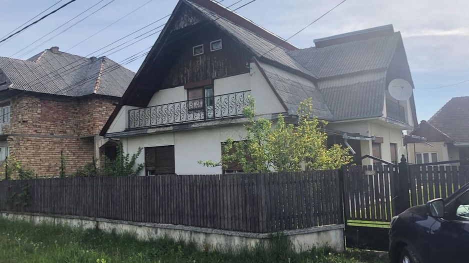 Casa de vanzare in loc. Crucisor - Poză 1