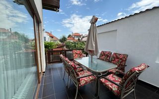 Casa cu terasa generoasa zona centrala - Sibiu - Poză 1