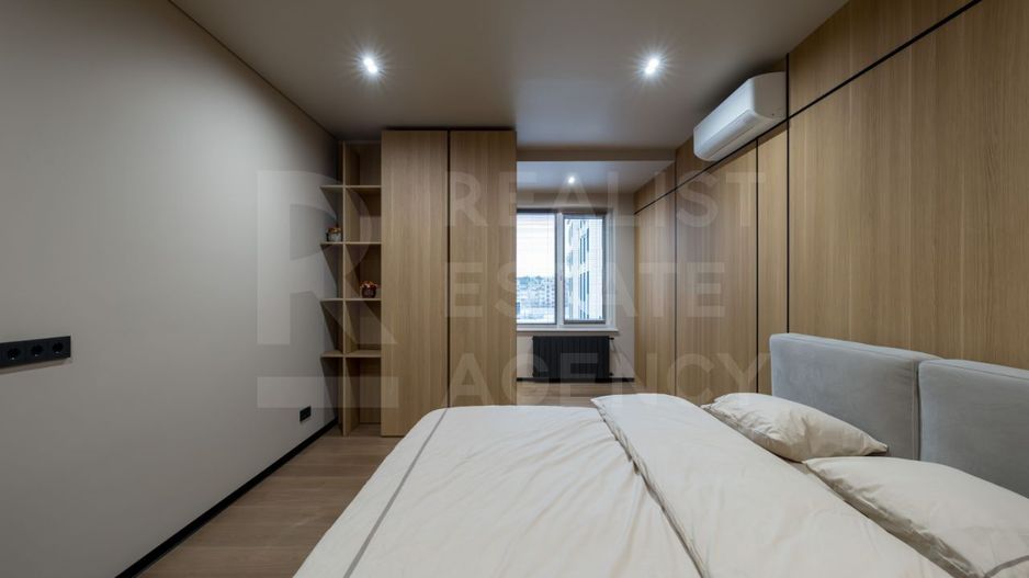 Vânzare, penthouse , 4 camere, str. Moara Roșie, Centru, - Poză 1