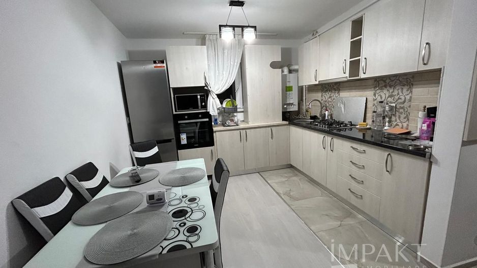 Apartament de inchiriat cu 3 camere, parcare, zona Terra! - Poză 7