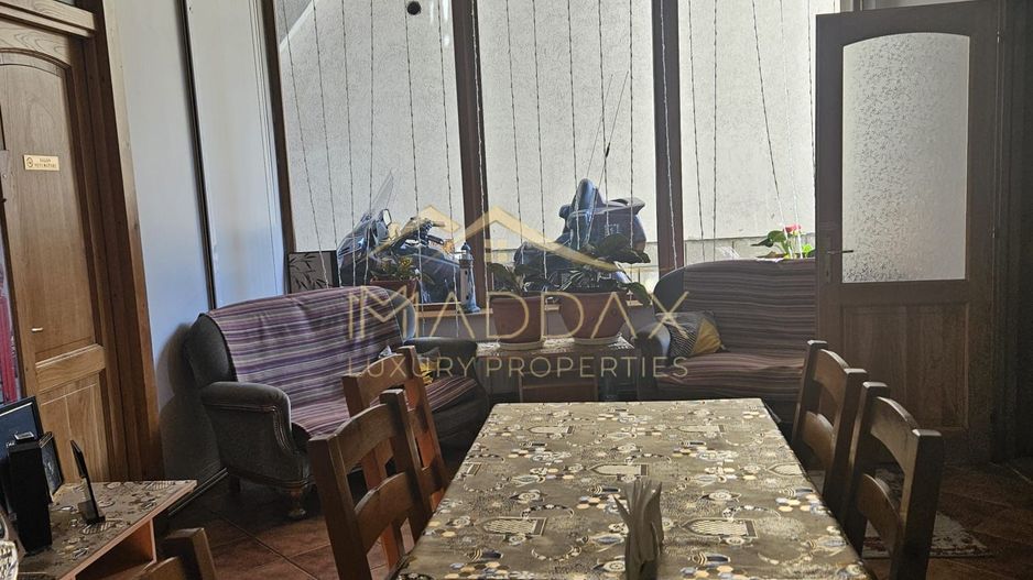 Pensiune 10 camere cu restaurant // Moieciu de Jos - Poză 16