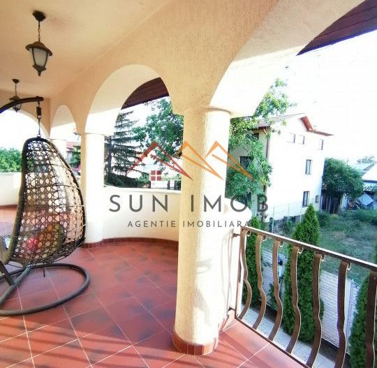 Vila P+E+M, an 2012, 6 camere, ultracentral, finisaje lux, Ploiesti,PH - Poză 28