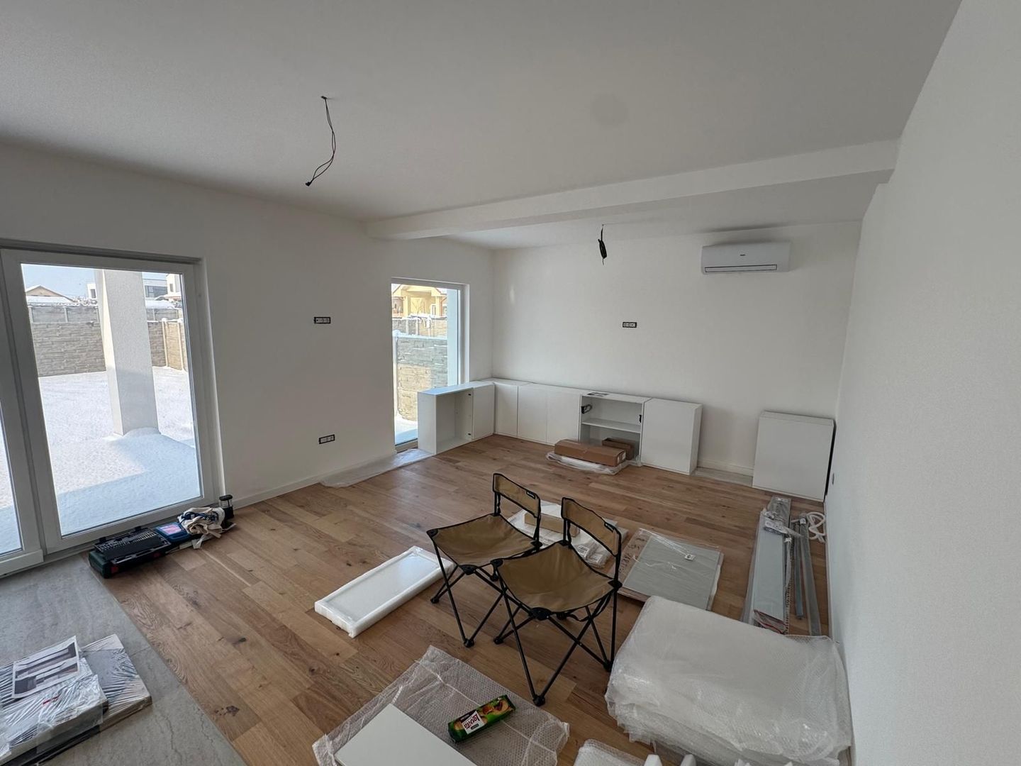 Duplex despărțit prin perete dublu/ Garaj - Poză 7