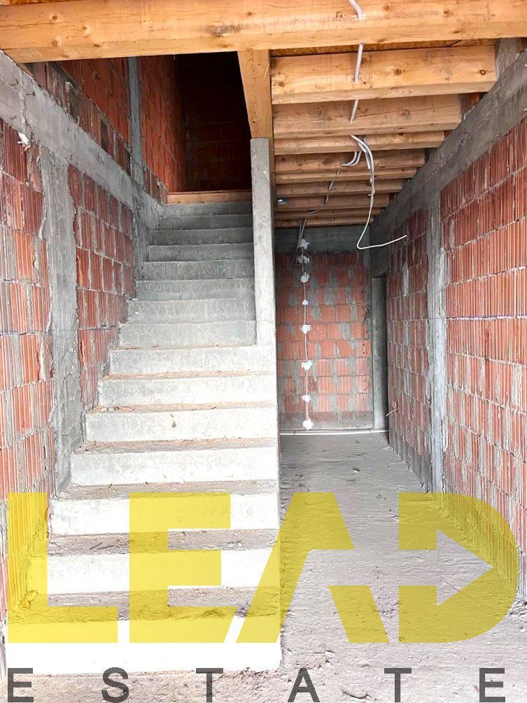 Oportunitate investitionala, Casa la rosu in Cristian! - Poză 12