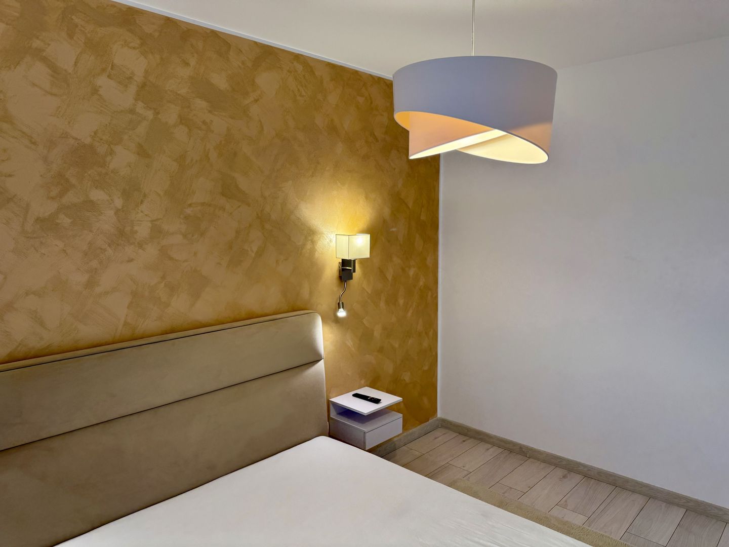 Apartament Modern cu 2 Camere de Închiriat în Dumbrăvița - Poză 12