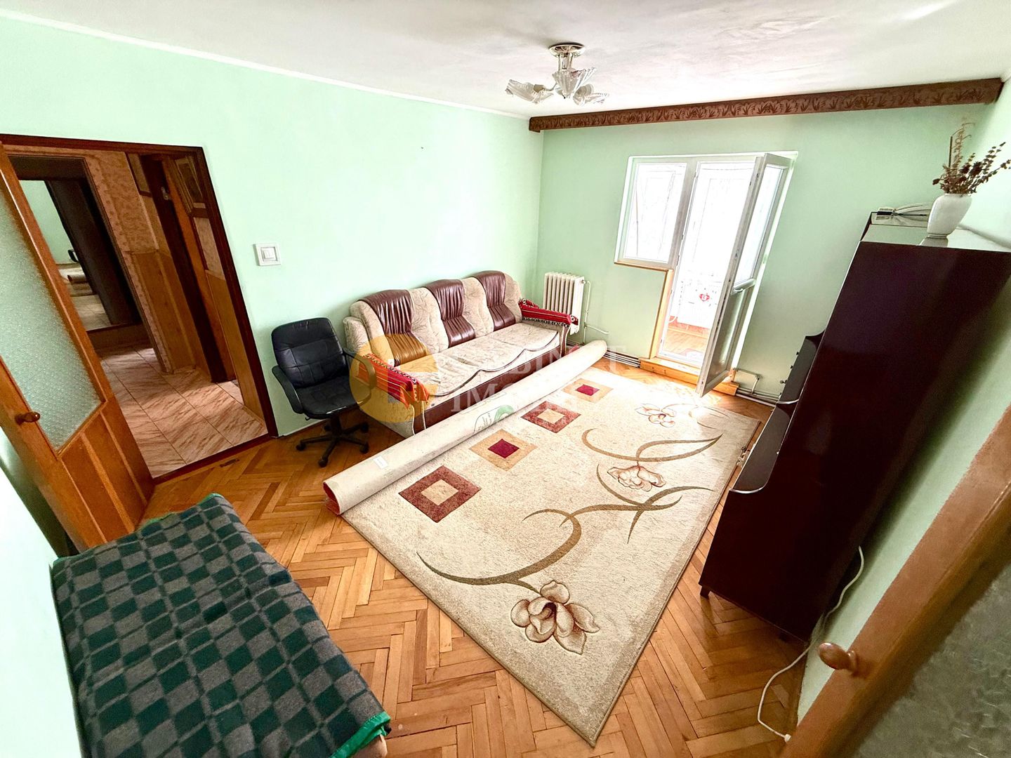 3 Camere - Liber - Etaj 1 - Tesatura - Poză 2