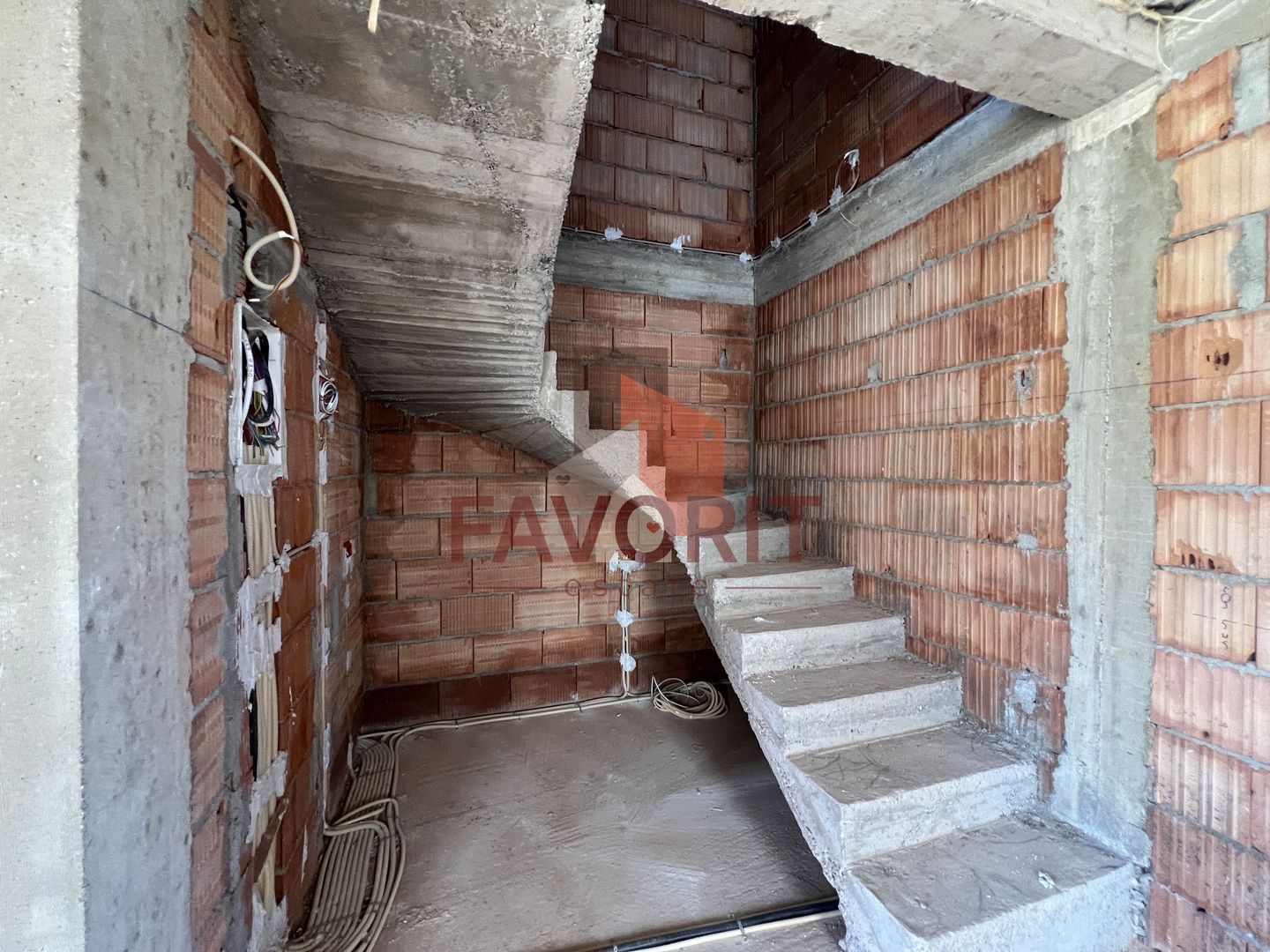 Duplex 5 camere | 130mp | Despartit | Ghiroda-Campus Universitar - Poză 7