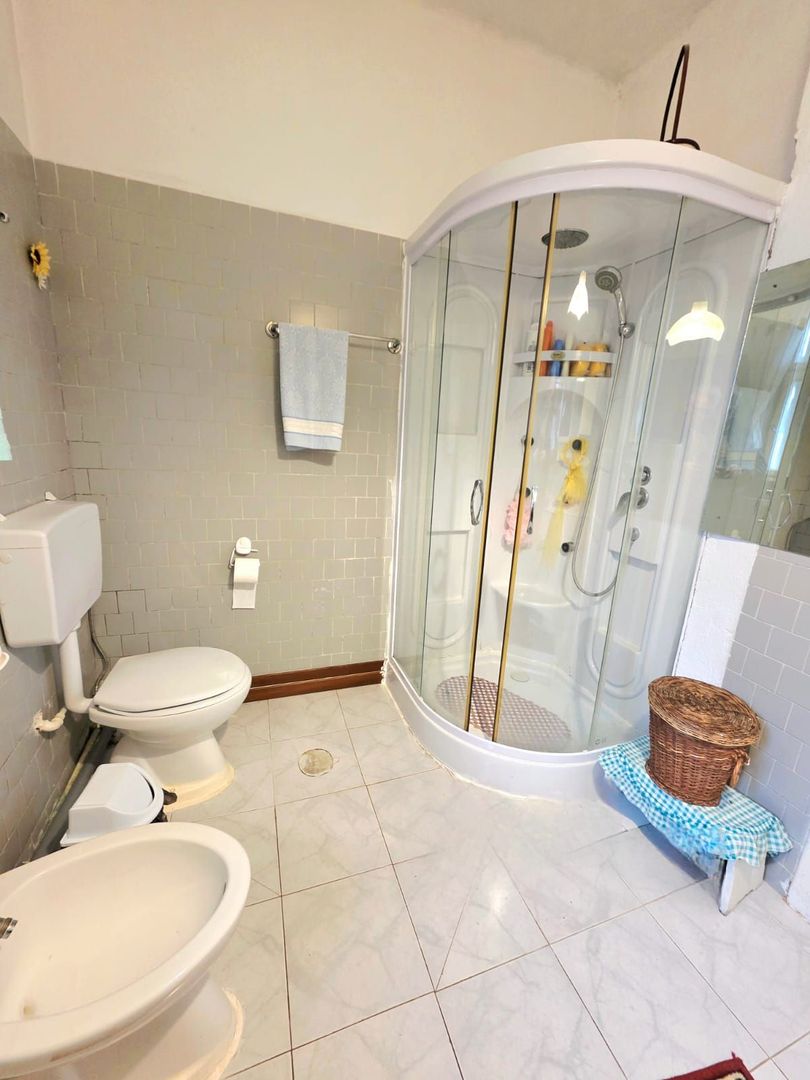 DE VANZARE CASA 5CAMERE ZONA CENTRALA TALMACIU - Poză 8