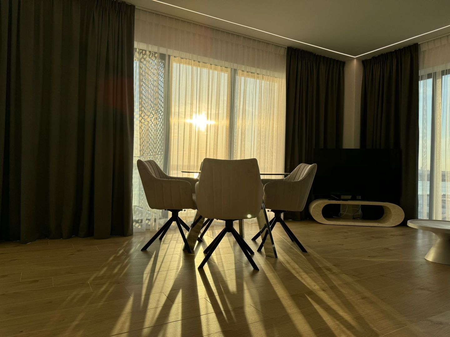 LOCUINTA IDEALA DE VACANTA MAMAIA - Poză 3