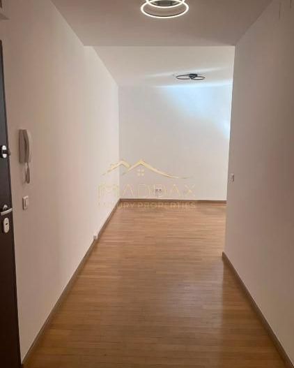 Apartament 2 camere – ideal pentru birou | Parter | Curte proprie | Paza 24/7 - Poză 3